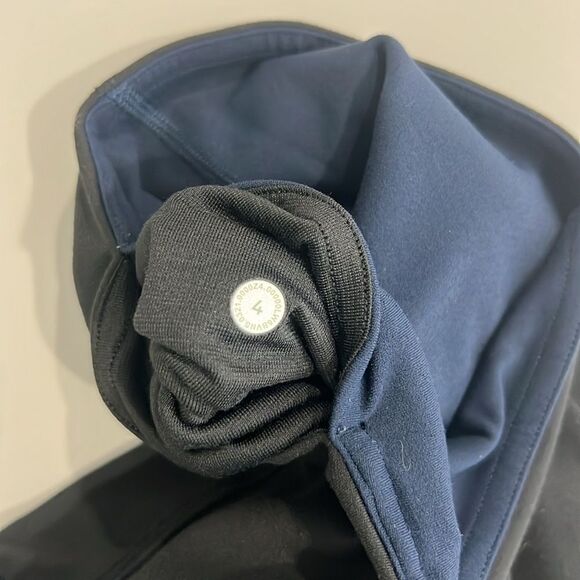 Lululemon Nulu Colour Block High-Rise Crop 23" Black / True Navy Size 4 - Picture 6 of 12